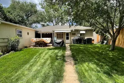 Image de Cute 3 bedroom 2 bath home centrally located