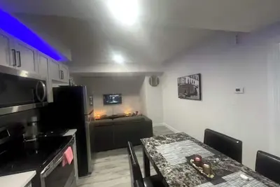 Image de Rest Haven - 10 mins from West Edmonton Mall