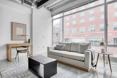 Image de Sunny Central Square Jr 1br w/ W/D & Gym, nr Central T, by Blueground