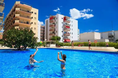 Image de Appartement pour familles face à la plage - Uhc Center 057