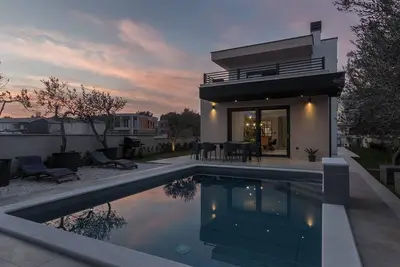 Image de Maison de vacances Premantura pour 1 - 8 personnes avec 3 chambres à coucher - Maison de vacances