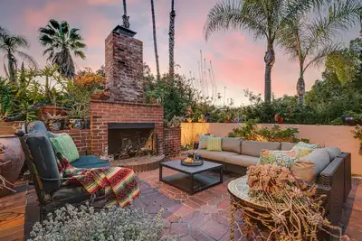 Image de Stunning Spanish Pool Home