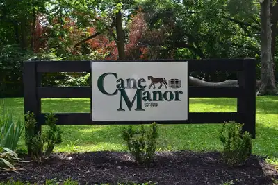 Image de Charming 4-bedroom farmhouse in Lexington less than a mile from Ky Horse Park