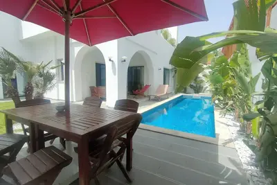 Image de Hammamet Yasmine: Belle Villa avec Piscine Privée & jardin à deux pas de la mer