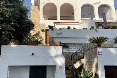 Image de Duplex atypique - Vue Mer Panoramique - à 5min des criques