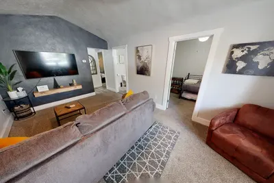 Image de Cozy, Vintage Cottage in Ogden