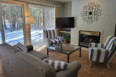 Image de Shanty Creek 2 bed/2 bath in Bellaire offers fun for all seasons-ski, golf, hike