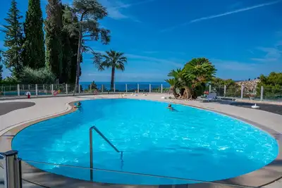 Image de Appartement Menton Garavan avec superbe piscine vue mer  proche Italie & Monaco