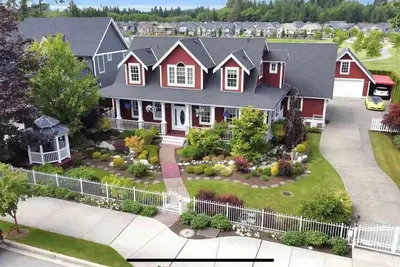 Image de Beautiful 2b2b suite close Peace Arch&White Rock