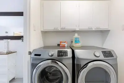 Luxury Home, Great Location! No Cleaning Fee!