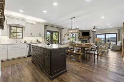 Image de 3br Village At Indian Point 1403 near Sdc - Free Tickets Daily up to $500