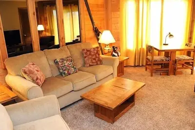 Image de Seven Springs Stoneridge 3 Bedroom Standard Condo - Ski-In/Out, Pet Friendly! by RedAwning