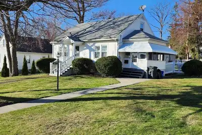 Image de Cozy home near downtown & Montage Mountain