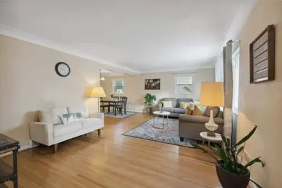 Image de Spacious 3Bd-PoolTable, Office, Deck-Pets Ok. 1 mile from University of Toledo.