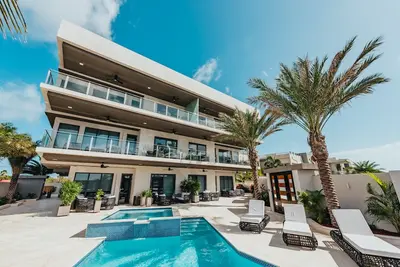 Image de Waykiri Unit C-12 Luxurious New Apartment