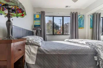 Image de Remodeled Single Family House