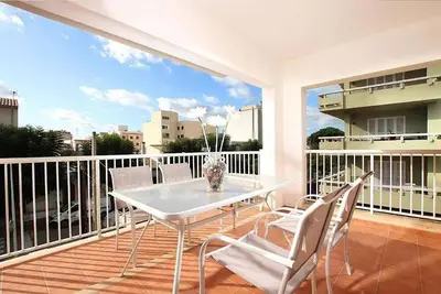 Image de Modern 2nd Floor Apt. A/C, Large Balcony in the Centre of Port de Pollenca, 5mins walk to the Beach!