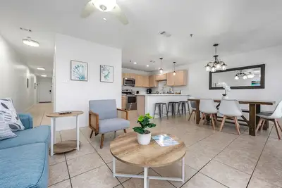Image de Perfect Getaway – Beach Access, Pool & Hot Tub