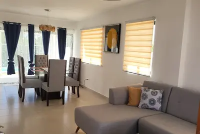 Image de Beautiful new villa, just 10 minutes from the beach, private pool.