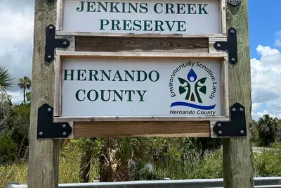 Image de Pet friendly remodeled cottage- 3 minutes from the Mermaids