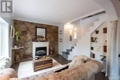 Image de Private house/large hottub/sauna & optional \"Adult/Red room\"