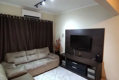 Apt in Guarujá, Enseada Beach, 300m beach, Air conditioning and Parking