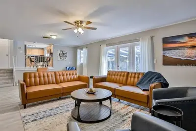 Image de Luxury Pool Home | 2. 5mi to Beach | Seminole