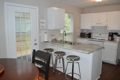 Image de Spacious Home Near Atlanta, Sweetwater Park, Six Flags and Airport