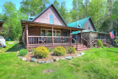 Image de Haines Landing - 7 Spruce Street - shared waterfront on Mooselook