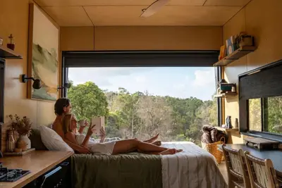 Image de Tiny Cabin Fiona in Serpentine
