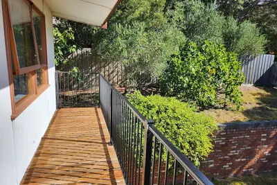 Image de Large Retro Beach House with Style Class and Fun.