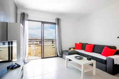 1215 Appartement charmant avec piscine, Wifi et vue sur la mer