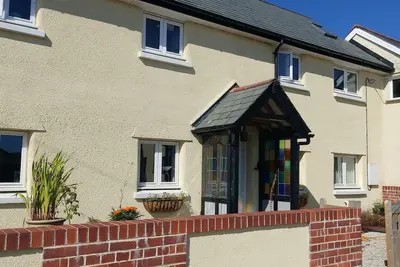 Lime Court Barn, pet friendly, with open fire in Sheepwash
