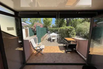 Image de Villa 2 Pièces Mezzanine Climatisée avec Terrasse Privée - 6 Couchages - Saint Cyprien Plage