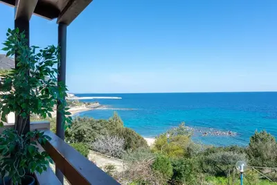 Image de Sisters' Sunrise Home devant la mer