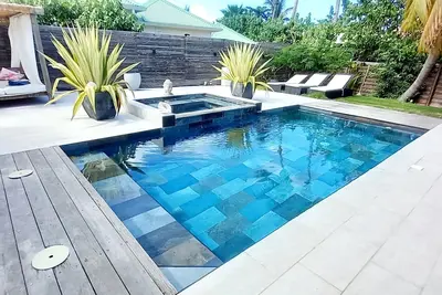 Image de Nouveau sur Vrbo : Villa Amour Orient beach, piscine privée. Exceptionnelle.