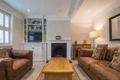 Image de Pass the Keys | Cosy 6 Sleeper House Central Windsor