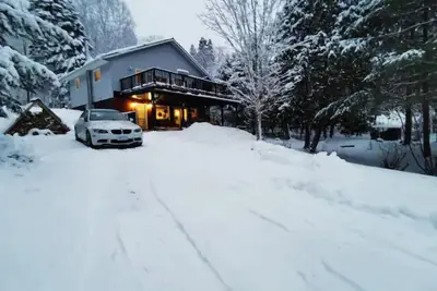 Image de Sauna + Arcade + Hot & Cold Tub + Firepit - Chalet