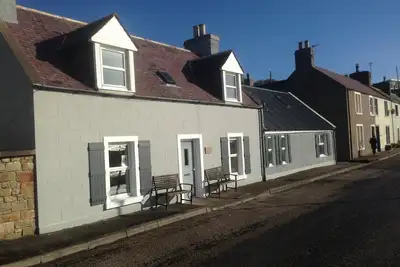 Image de Harbourside large detached house with enclosed garden