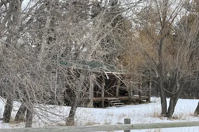 Image de River Retreat - Tongue Canyon on the river with hottub & Ac on 7. 5 private acres