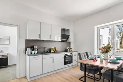 Image de Beach shell - ground floor, terrace, garden furniture, barbecue, parking space, shower room, Tv