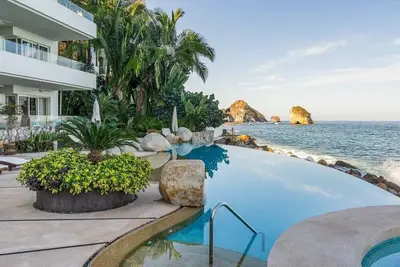 Image de Ocean-front Condo South of Puerto Vallarta