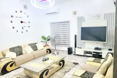 Image de The Happy Pool House! At Lekki Conservation Centre Road.