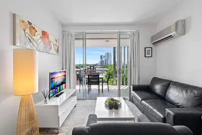 Image de Artsy Destination! Compact & Cosy 2 Br Apart @ Val