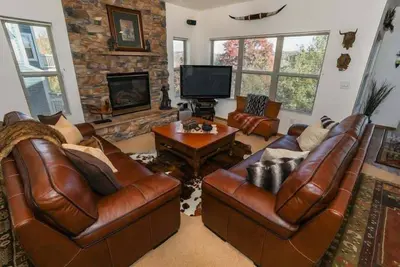 Image de Seven Springs Woodridge 4 Bedroom Premium Condo, Mountain Views and Sleeps 10! by RedAwning