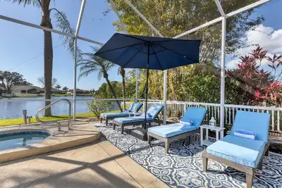 Image de Casa Azul: Img, Pool, Lake Front, Close to Beaches/New Listing Discount!