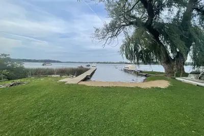 Image de Cozy, quiet cottage on beautiful lake 30 minutes from Ann Arbor