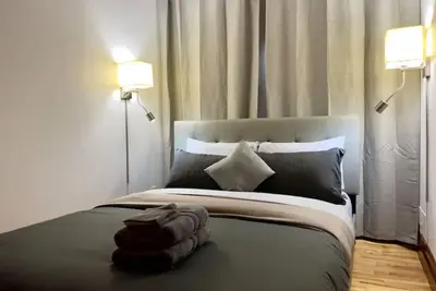 Image de Superbe condo de Geneviève ancienne épicerie