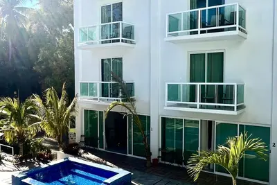 Image de Suite double bed + kitchen + next to the pool - 10 min from the beach