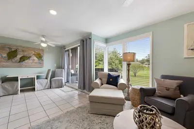 Image de Sunny 1st Floor Condo w/ Pool: Golf, Swim & Play!